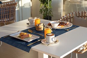 Royal Marina Suites Boutique Hotel