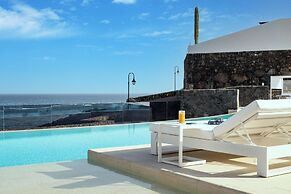 Royal Marina Suites Boutique Hotel