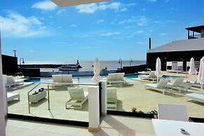 Royal Marina Suites Boutique Hotel