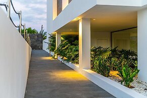 Royal Marina Suites Boutique Hotel