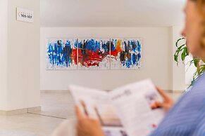 Royal Marina Suites Boutique Hotel