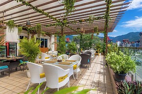 Dream International Hotel