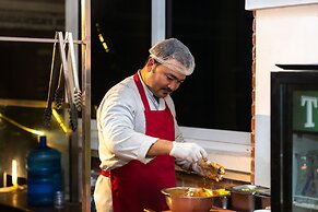 Dream International Hotel