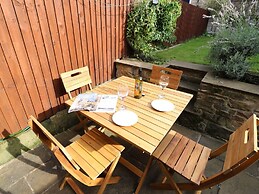 Robin Cottage - 2 The Meadows