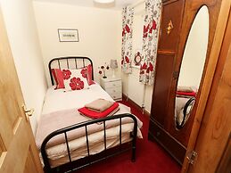 Robin Cottage - 2 The Meadows