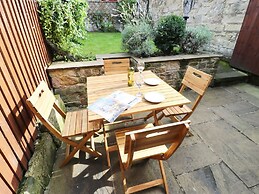 Robin Cottage - 2 The Meadows