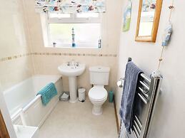 Robin Cottage - 2 The Meadows