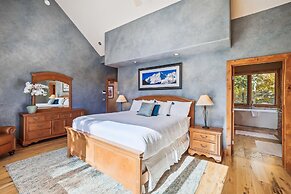 Rounds Retreat 4 Bedroom Home by RedAwning