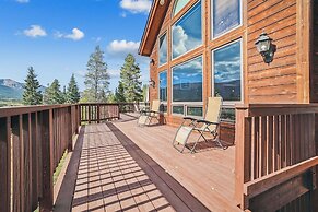 Rounds Retreat 4 Bedroom Home by RedAwning