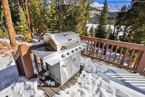 Grande View On The Blue 4 Bedroom Home by RedAwning