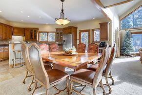 Grande View On The Blue 4 Bedroom Home by RedAwning