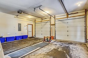 Grande View On The Blue 4 Bedroom Home by RedAwning