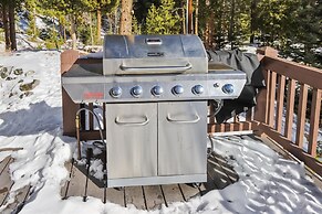 Grande View On The Blue 4 Bedroom Home by RedAwning