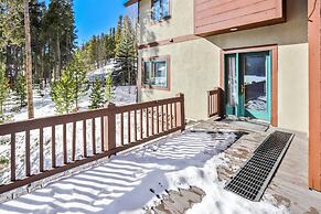 Grande View On The Blue 4 Bedroom Home by RedAwning