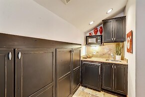 Waterwall House 5 Bedroom Home by Redawning