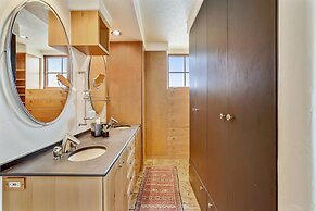 Waterwall House 5 Bedroom Home by Redawning