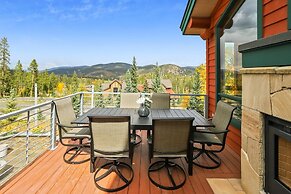 Waterwall House 5 Bedroom Home by Redawning