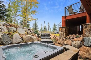 Waterwall House 5 Bedroom Home by Redawning