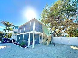 Coquina Cottage 2 Bedroom Cottage by RedAwning