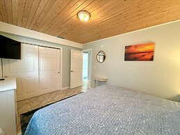 Coquina Cottage 2 Bedroom Cottage by RedAwning