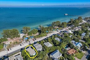 Coquina Cottage 2 Bedroom Cottage by RedAwning