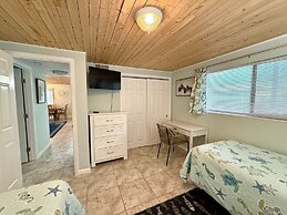 Coquina Cottage 2 Bedroom Cottage by RedAwning