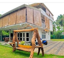 Morning Guest can see Momkeyies and Birds