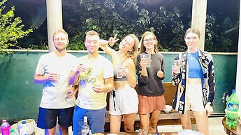 Morning Guest can see Momkeyies and Birds