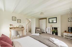 Holly Cottage