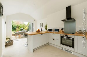 Holly Cottage