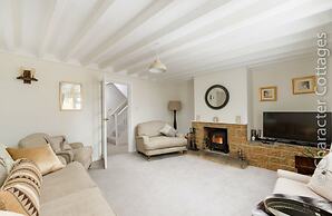 Holly Cottage
