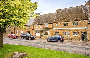 Holly Cottage