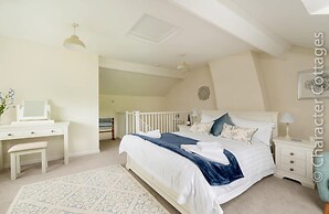 Holly Cottage