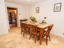 Royal Oak Cottage