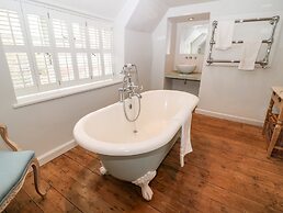 Holly Cottage