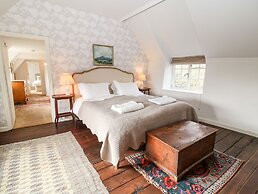Holly Cottage