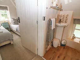 Honeysuckle Cottage