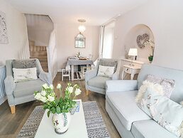Honeysuckle Cottage