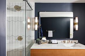 The National, Autograph Collection