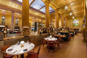 The National, Autograph Collection