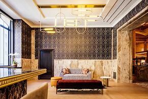 The National, Autograph Collection