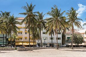 Beachfront 4 Room Ocean Drive Deluxe Suite