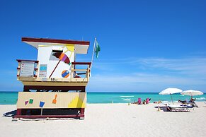 Beachfront 4 Room Ocean Drive Deluxe Suite