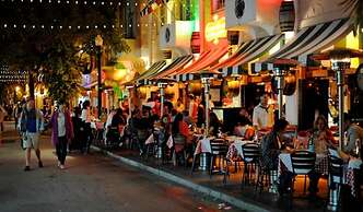 Beachfront 4 Room Ocean Drive Deluxe Suite