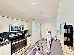 Beachfront 4 Room Ocean Drive Deluxe Suite