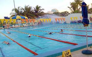 Beachfront 4 Room Ocean Drive Deluxe Suite