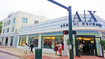 Beachfront 4 Room Ocean Drive Deluxe Suite
