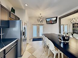 14 Room Golf Tennis Villa