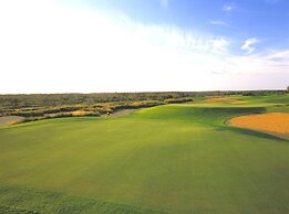 14 Room Golf Tennis Villa