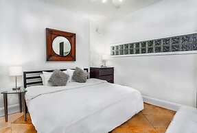 14 Room Golf Tennis Villa